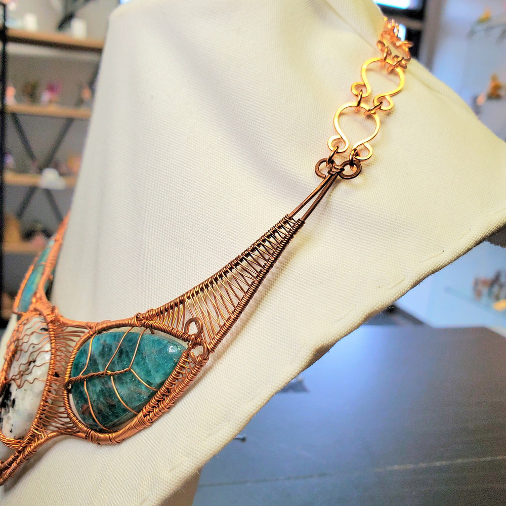 Natural Rainbow Moonstone bib necklace heady copper wire wrap choker Apatite le - Picture 8 of 10